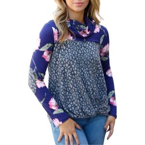 NEW BOUTIQUE FLORAL & ANIMAL PRINT TWIST HEM TOP